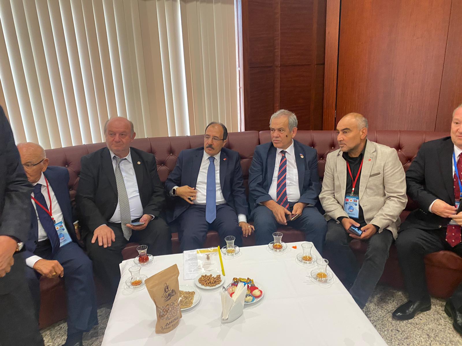 TGF heyeti Bakü Büyükelçisi Cahit Bağcı’yı ziyaret etti (1)