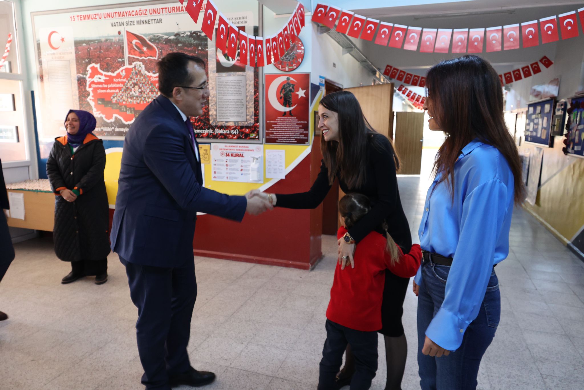 Nevşehir Belediyesinden öğretmenler için okullara 5 bin 300 fidan (1)