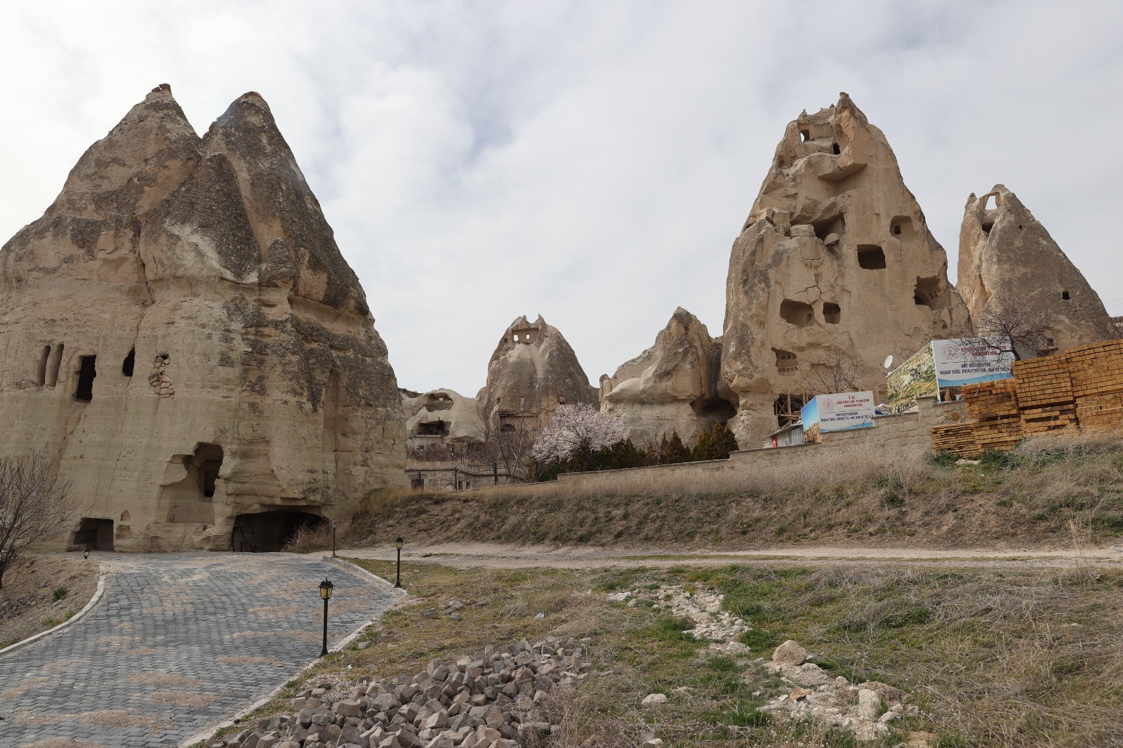 Kapadokya'da 4 Peribacasında Restorasyon Çalışması Başlatıldı 1