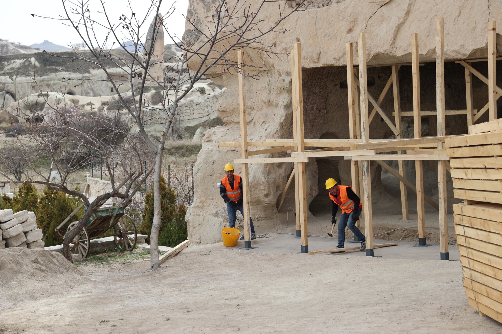 Kapadokya'da 4 Peribacasında Restorasyon Çalışması Başlatıldı 3