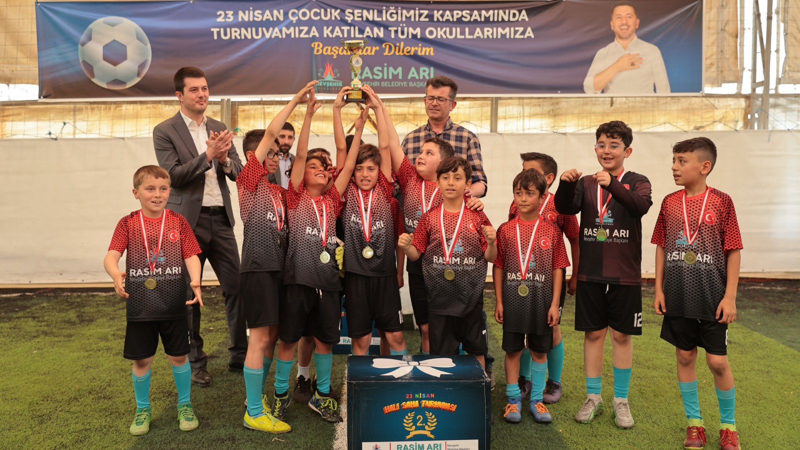 Futbol Turnuvasının Şampiyonu Necip Fazıl Kısakürek İlkokulu (4)