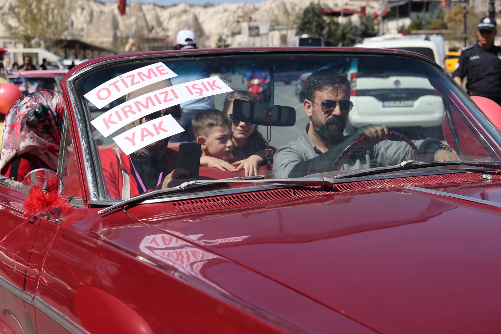 Otizmli Çocuklar Klasik Otomobillerle Kapadokya'da Gezdi 4