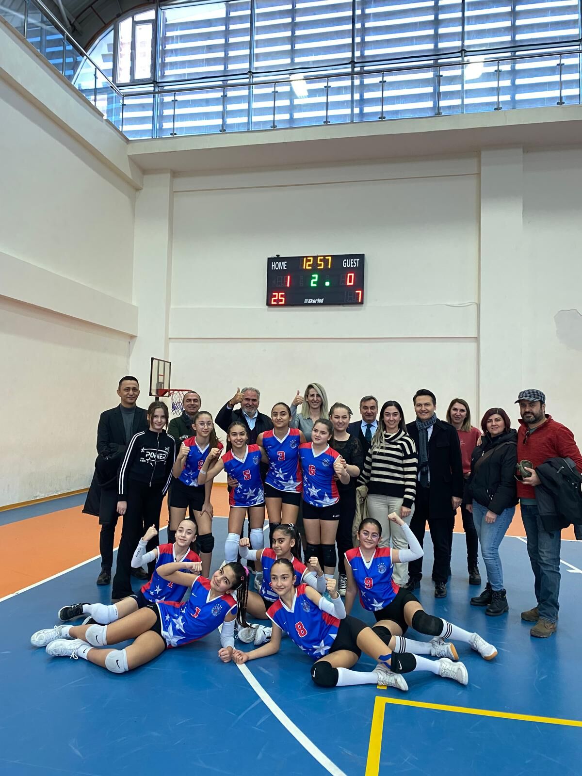 Altınyıldız Küçük Kızlar Voleybol Takımı Finallerde (1)