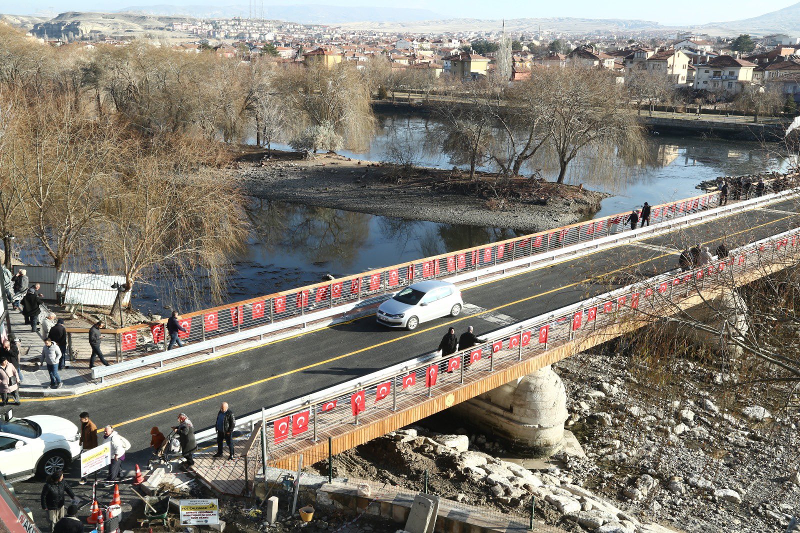 Avanos Tarihi Taş Köprü Trafiğe Açıldı (2)