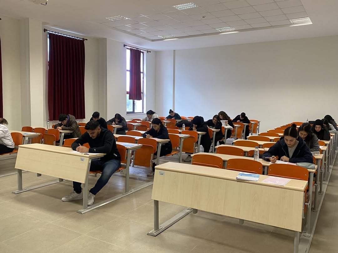 Nevşehir Simya Koleji Ve İdeal Çözüm Anadolu Lisesi Olarak, Nevşehir Hacı Bektaş Veli Üniversitesi Fen Edebiyat Fakültesi’nde Öğrencilerimiz Için Bir Yks Deneme Sınavı Düzenledik. Bu Sınav, Gerçek Yks Ortamını Ve Kura