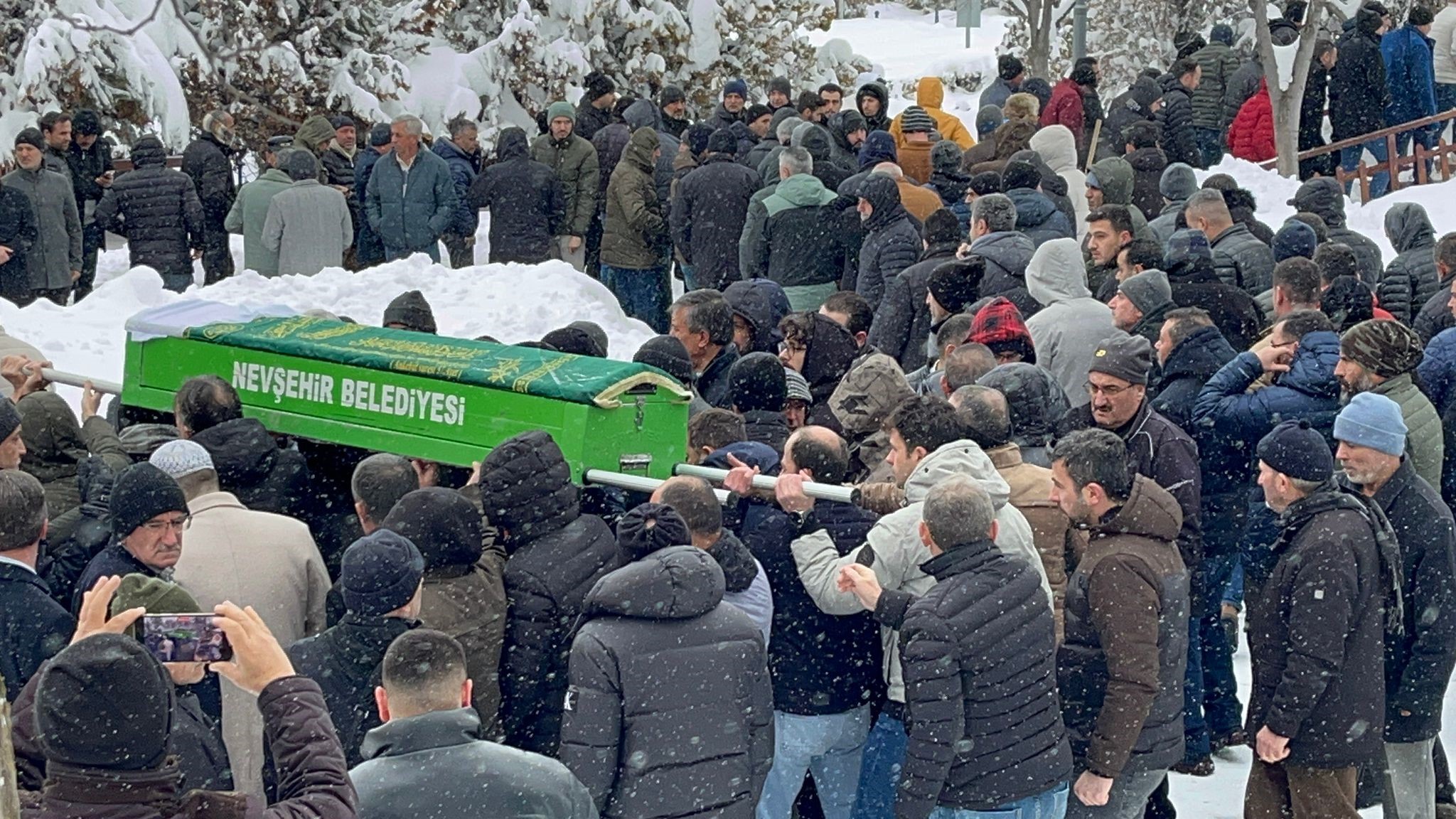 Eşi Tarafından Öldürülen Kadın Toprağa Verildi (2)