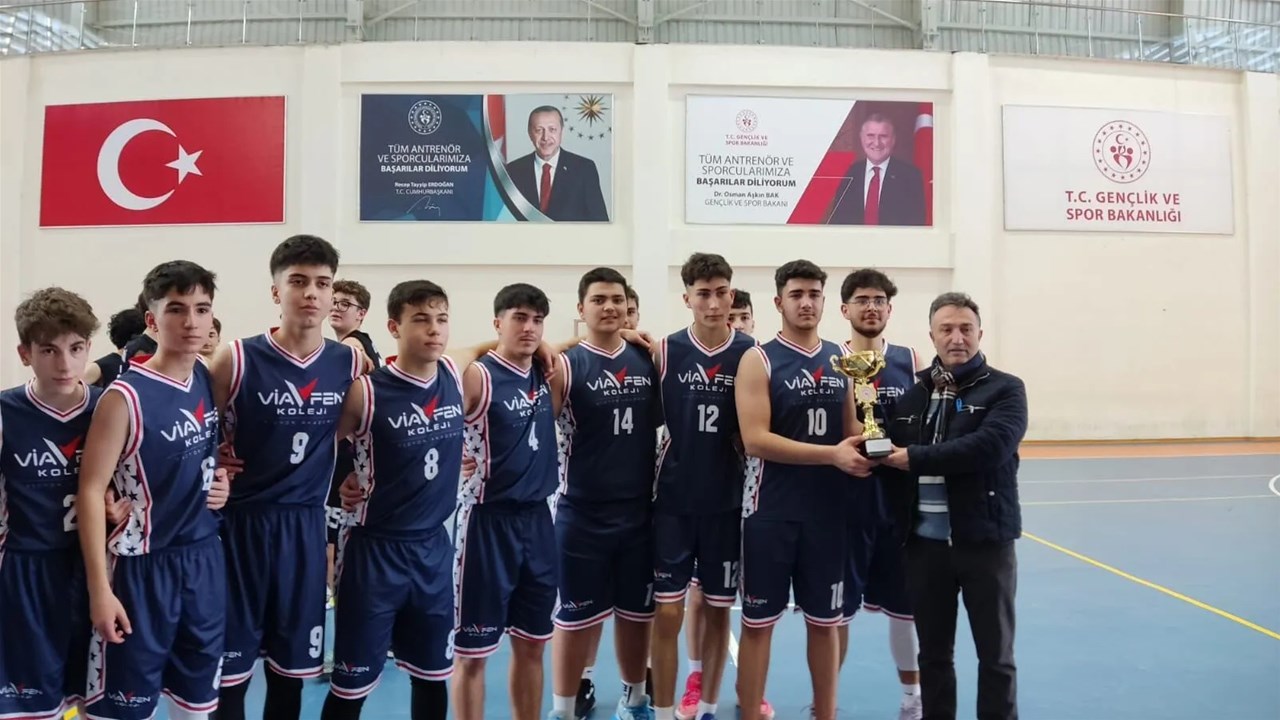 U18 Kız Ve Erkek Müsabakaları Sona Erdi (2)