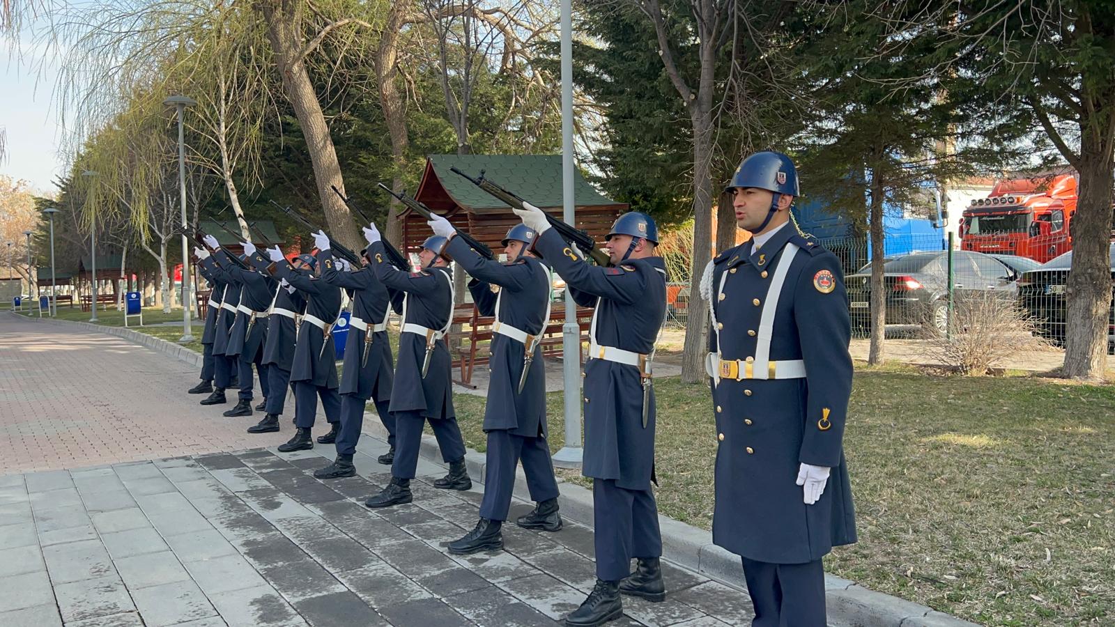 Çanakkale Zaferi'nin 110. Yıldönümünde Çelenk Sunuldu (4)