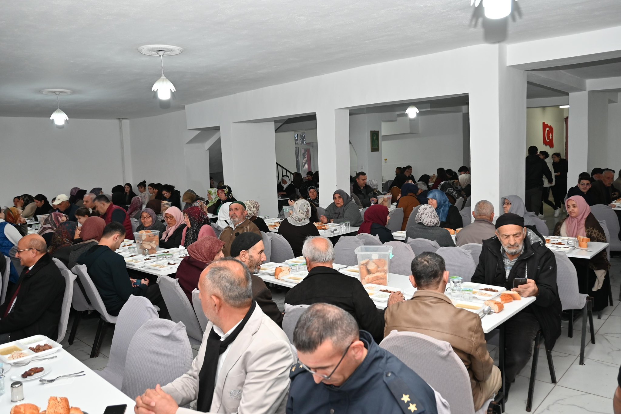 Vali Fidan, Köy Halkı Ile Iftar Sofrasında Buluştu 2