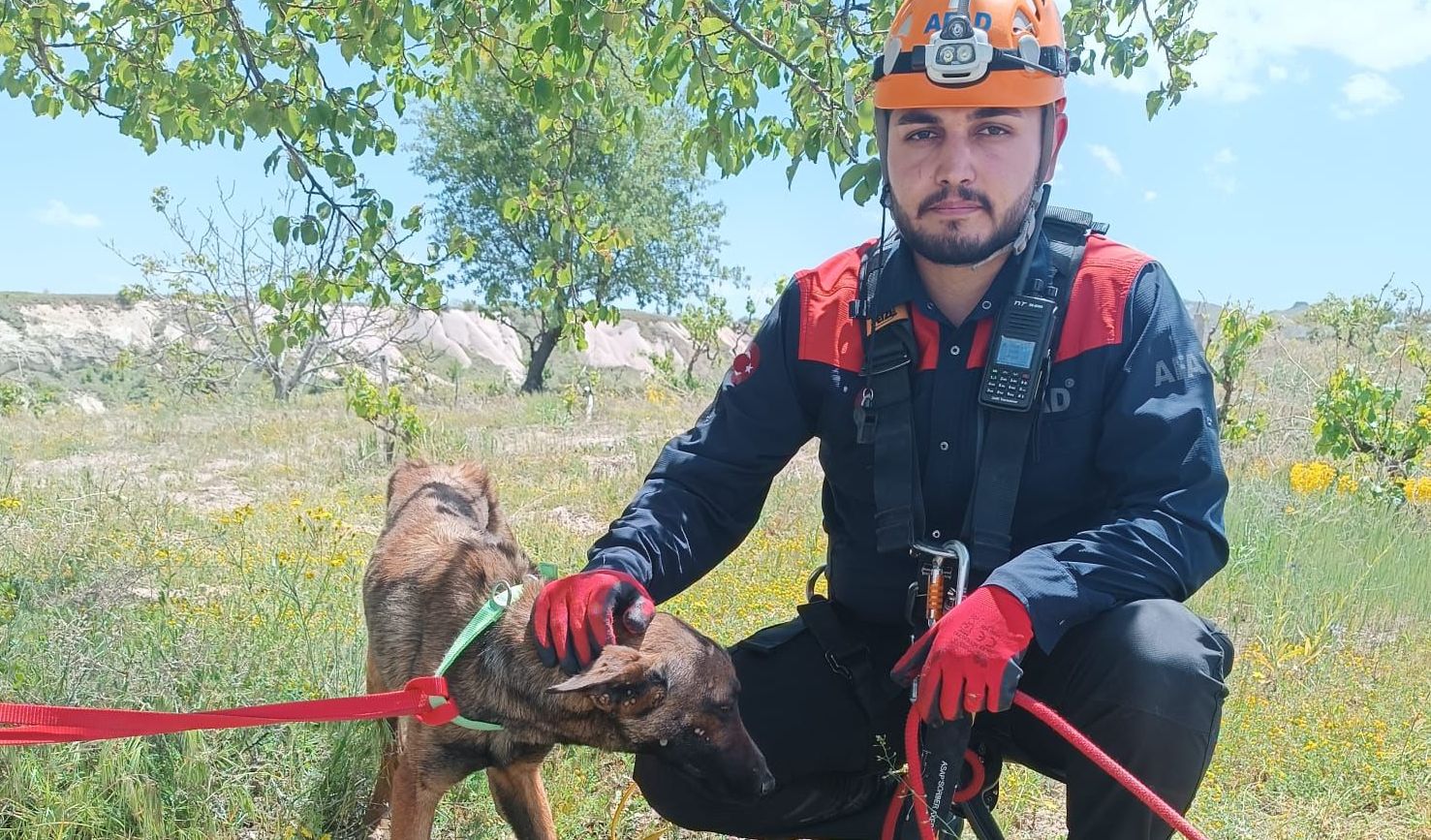 Mahsur Kalan Köpeği Afad Kurtardı3