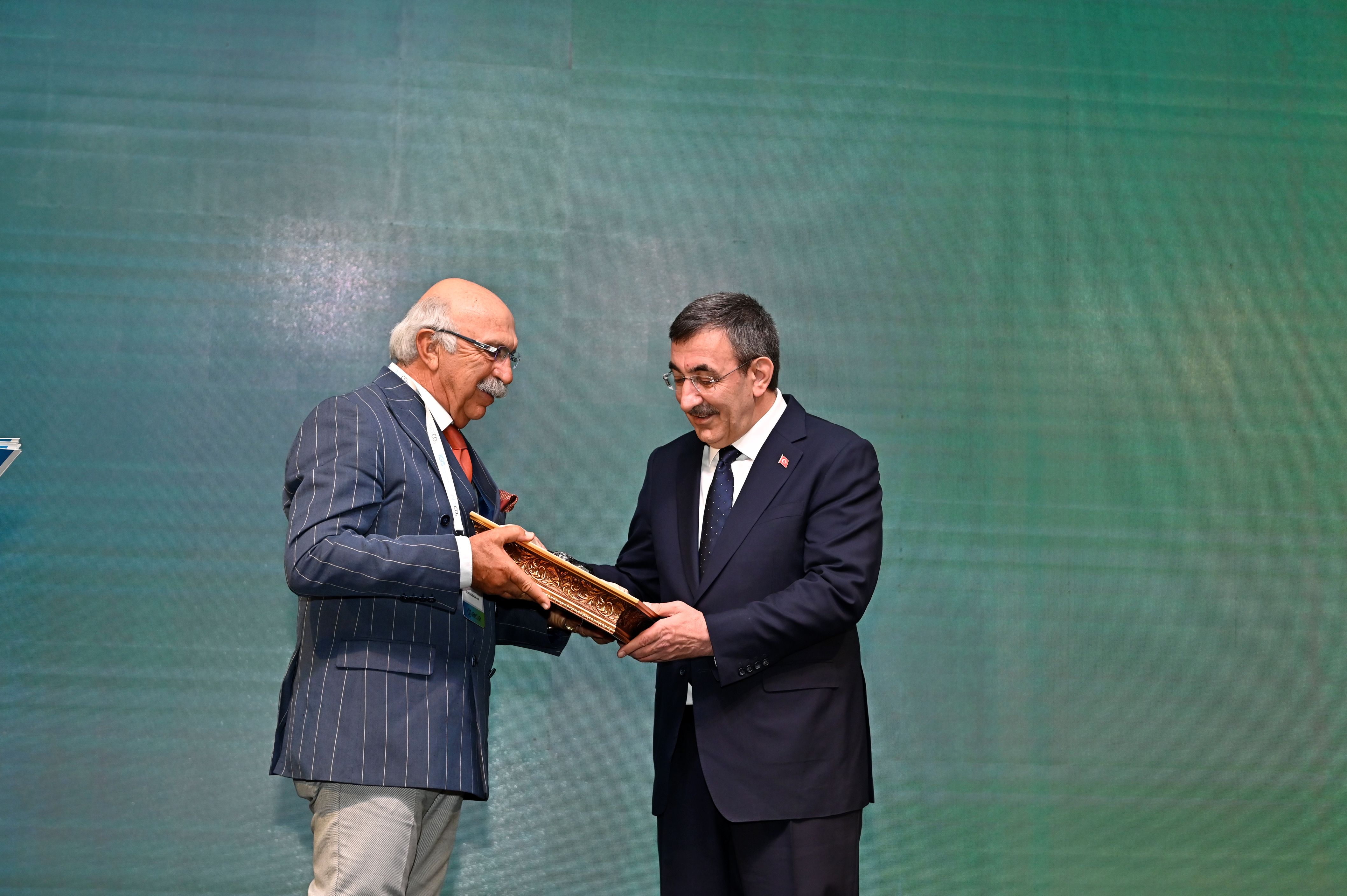 Ömer Tosun, Cevdet Yılmaz