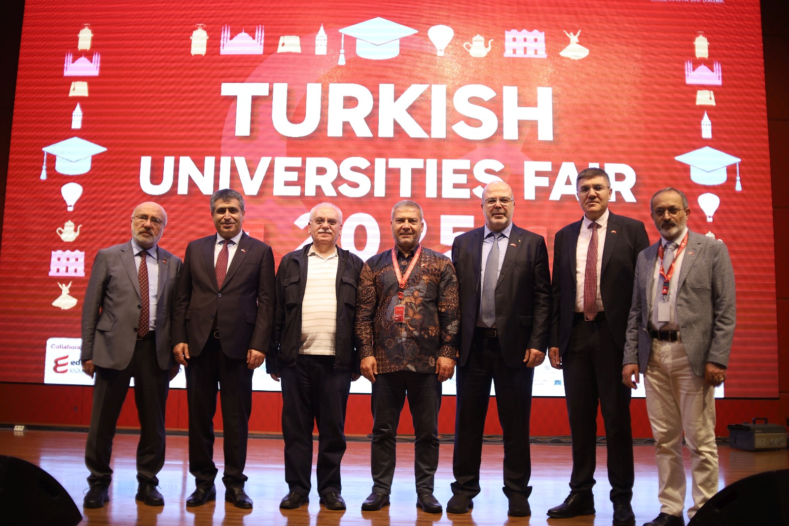 Rektör Aktekin, Endonezya’da Nevü’yü Tanıttı (3)