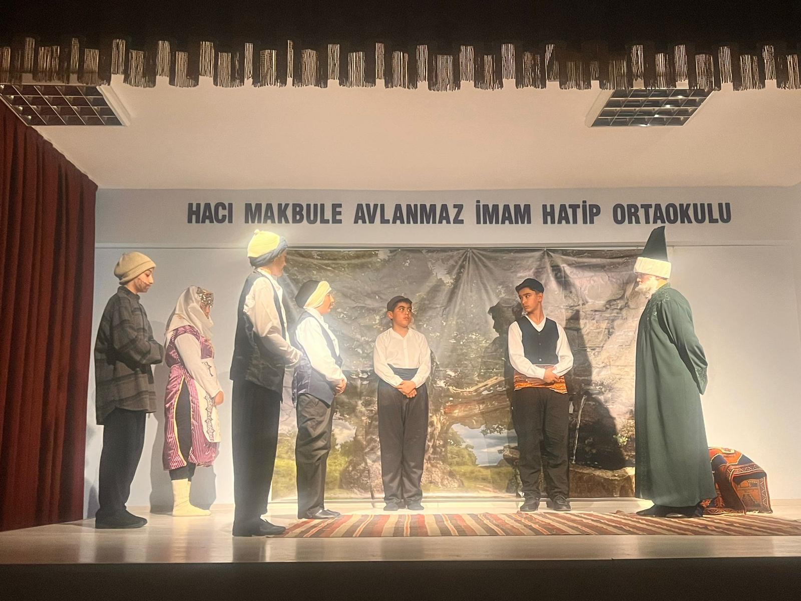 Ortaokul Öğrencilerinden Tiyatro Gösterisi (3)