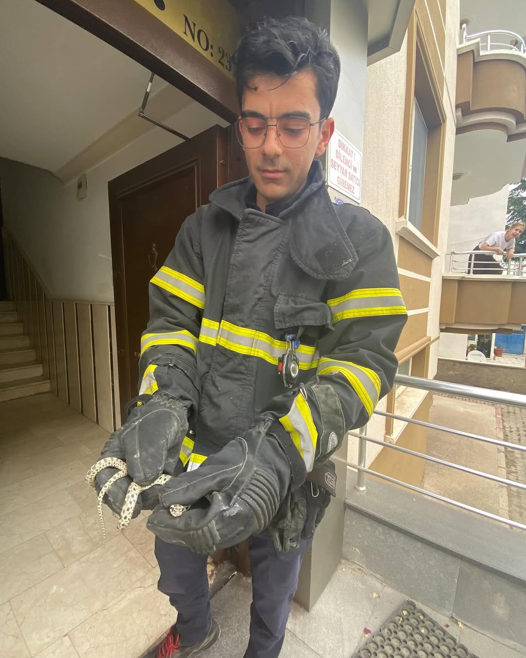 Ekiplerimiz, Güzelyurt Mahallesi’nde Gelen Ihbar Üzerine Hızla Olay Yerine Intikal Etti. Güvenli