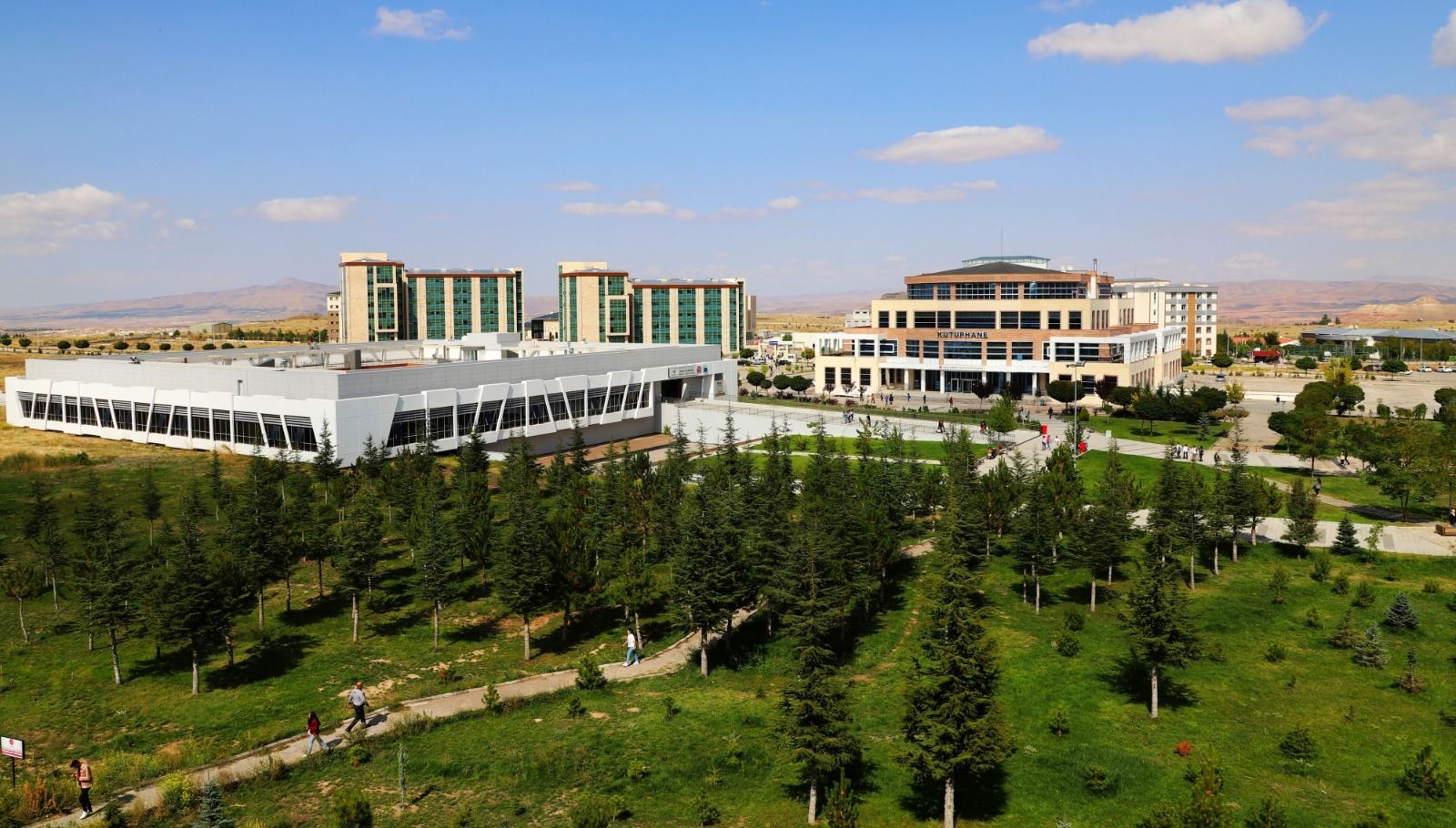 Nevşehir Hacı Bektaş Veli Üniversitesi (Nevü) Rektörü . (5)