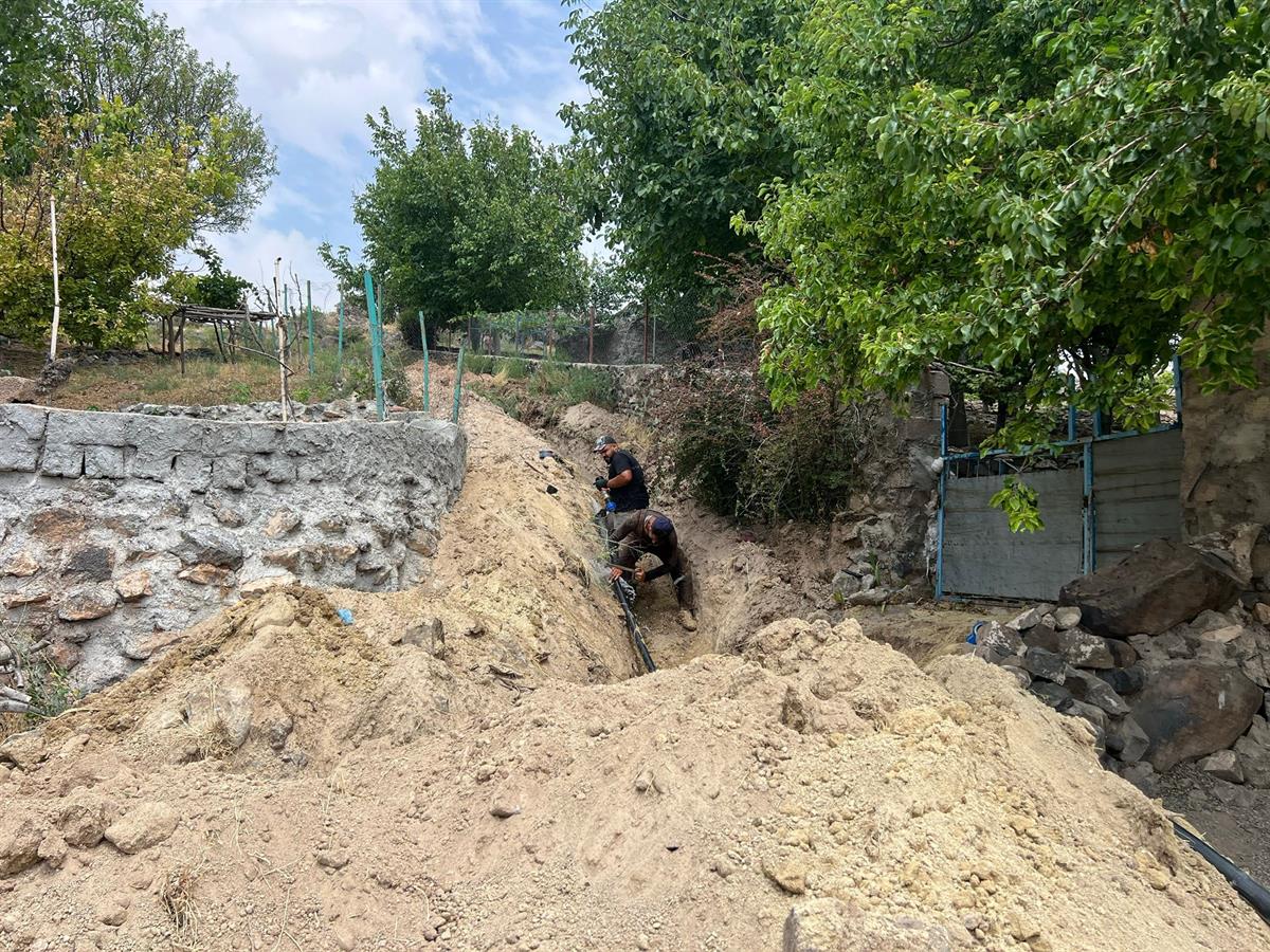 Özel Idare Ekipleri Girmedik Köy Bırakmıyor2