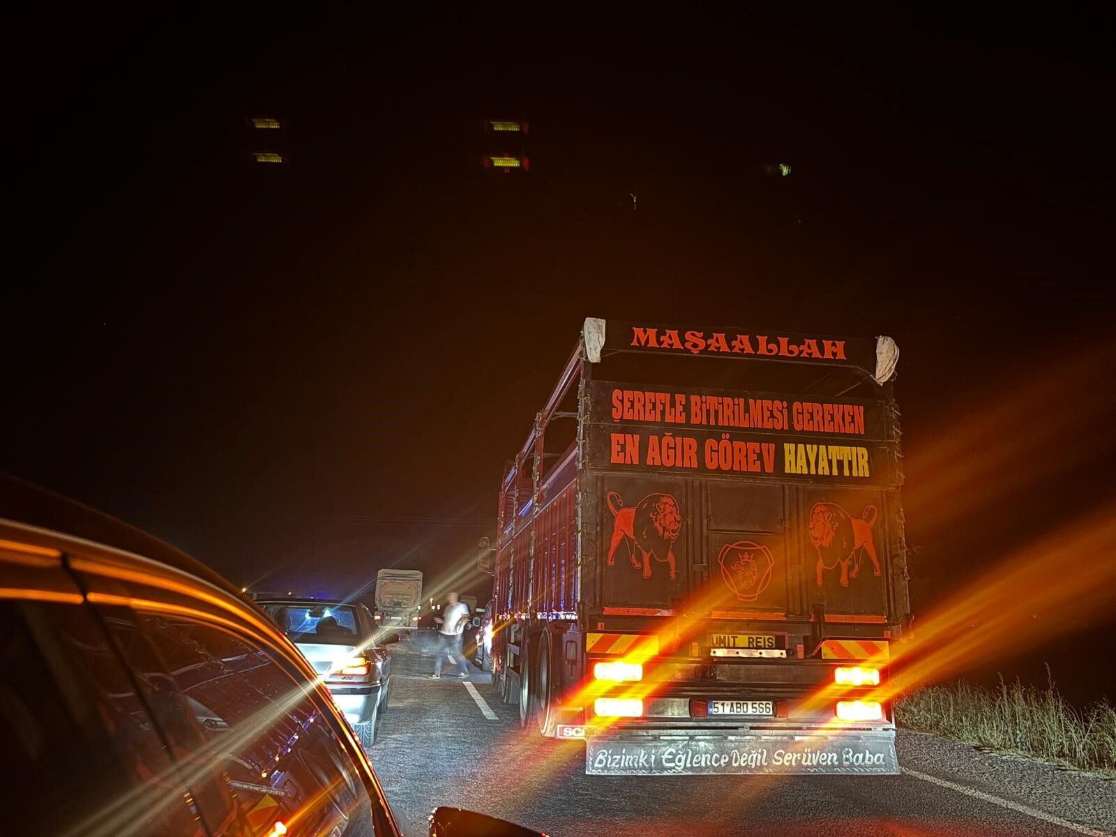 Nevşehir’de motosiklet tıra çarptı: 2 yaralı