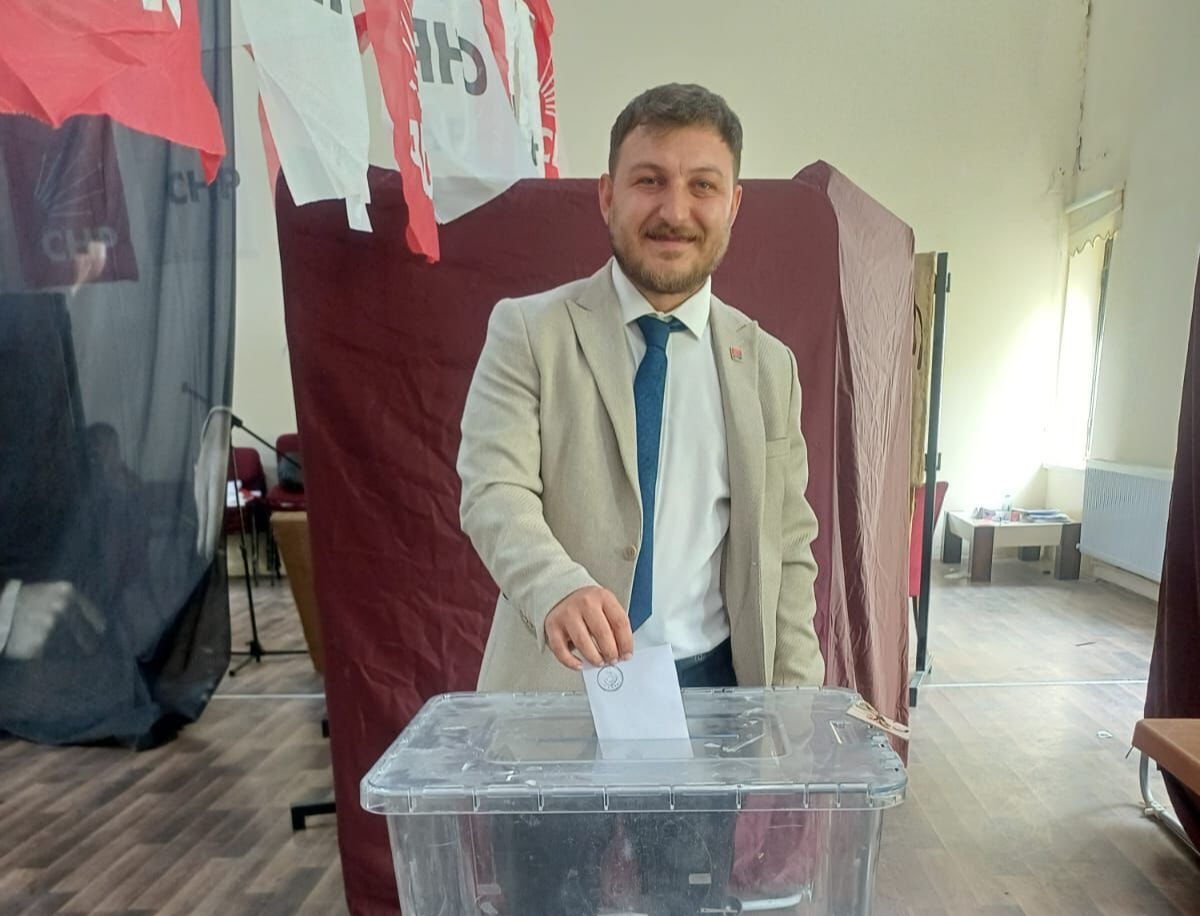 CHP Avanos İlçe Başkanı Salih Fırat Uzel oldu