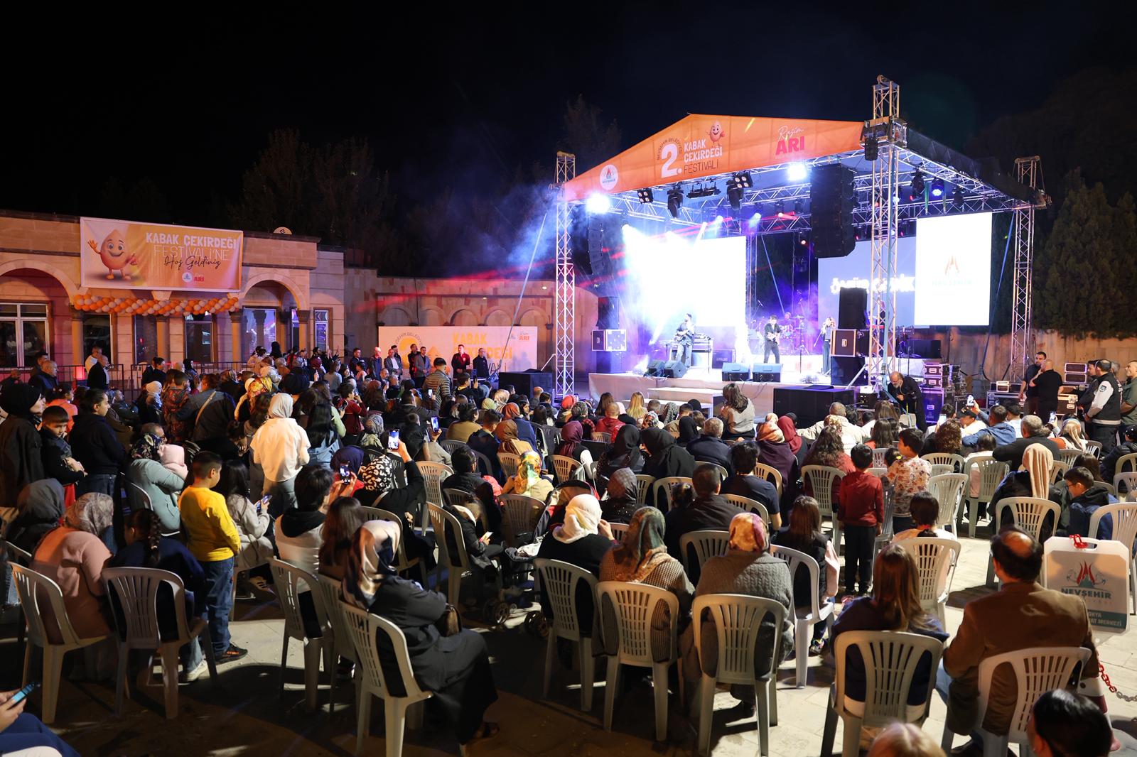 Kabak Çeki̇rdeği̇ Festi̇vali̇ 001 (1)