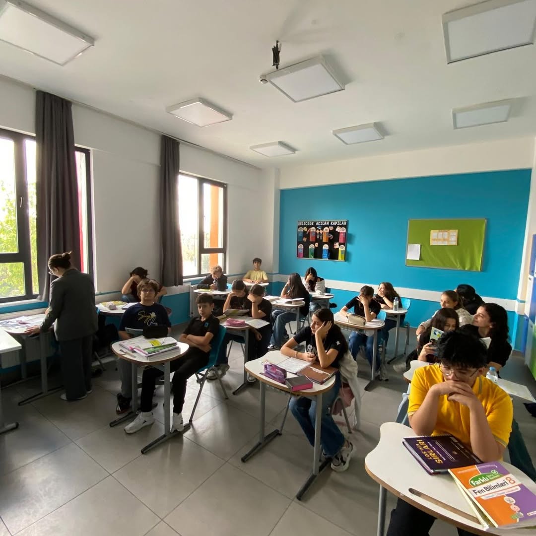 Simya Kolejinde 7 Ve 8. Sınıflar İçin Mentörlük Uygulaması Başladısimya Kolejinde 7 Ve 8. Sınıf