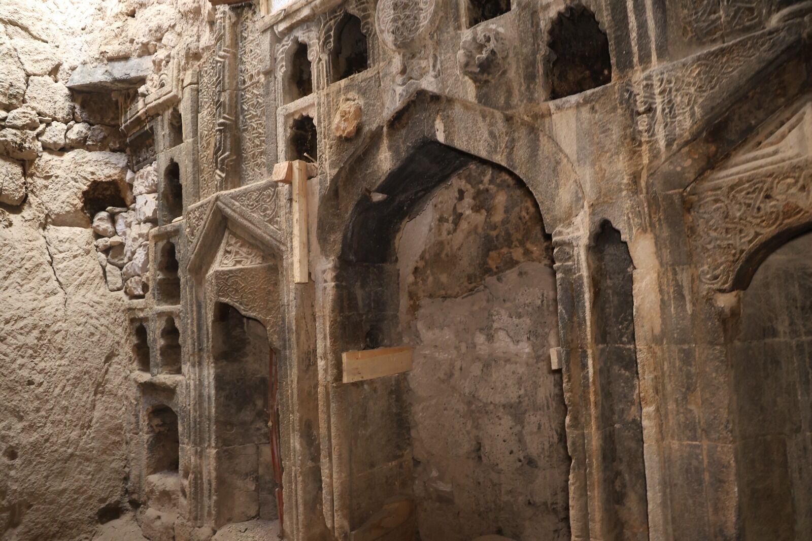 Kapadokya’da bulunan 600 yıllık dergah tescillendi (video)