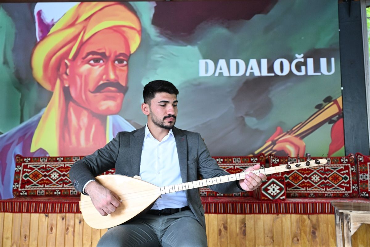 Genç ozan diyar diyar gezip aşıklık kültürünü yaşatıyor