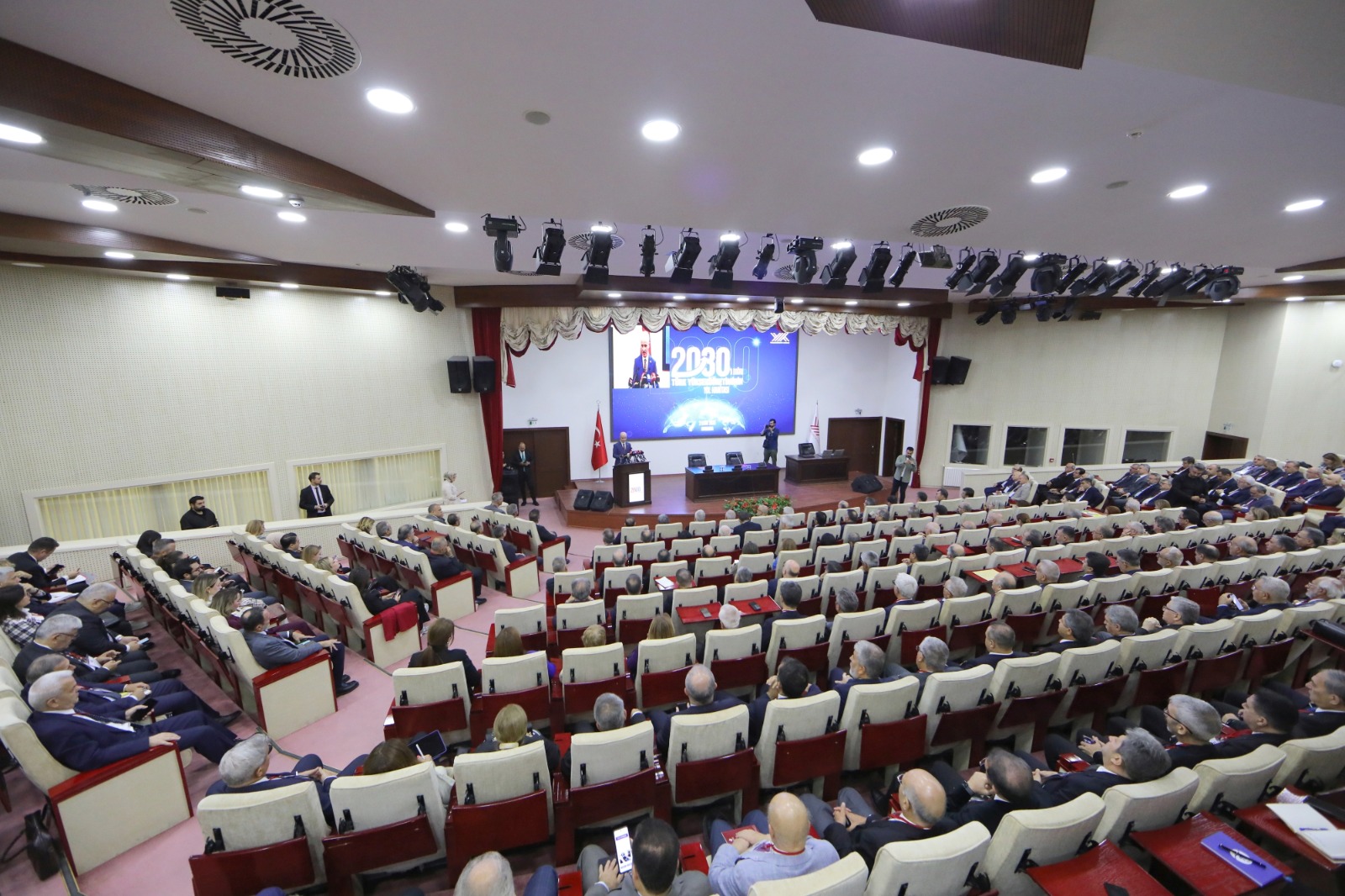 Rektör Aktekin Üniversitelerarası Kurul Toplantısına Katıldı (3)