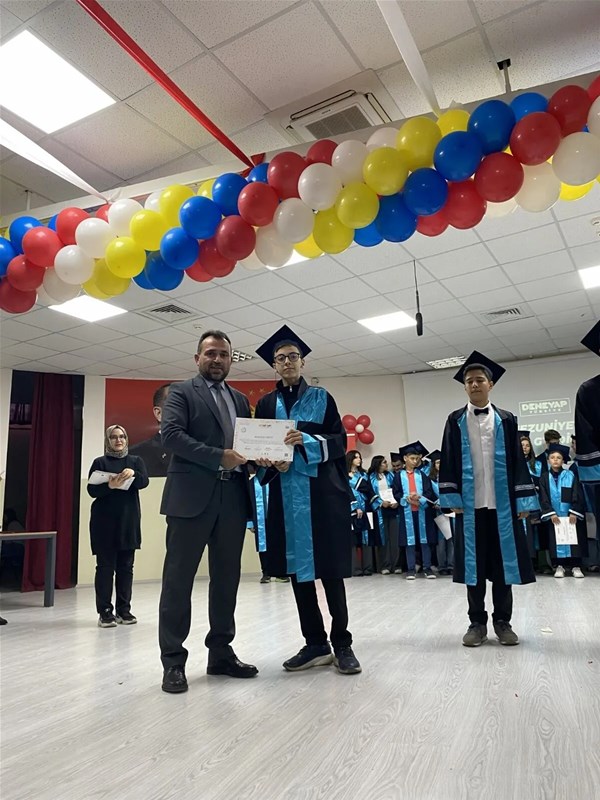 37513C09 D374 48A9 9F5F 495F0Df1C75D