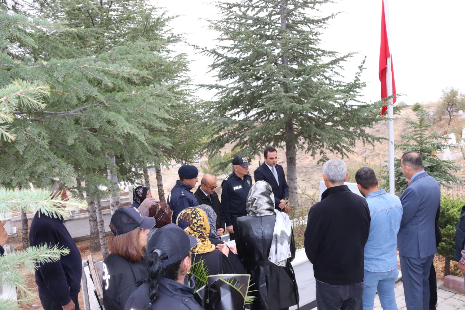 572717281 18333286273230960 7744735906988871795 N