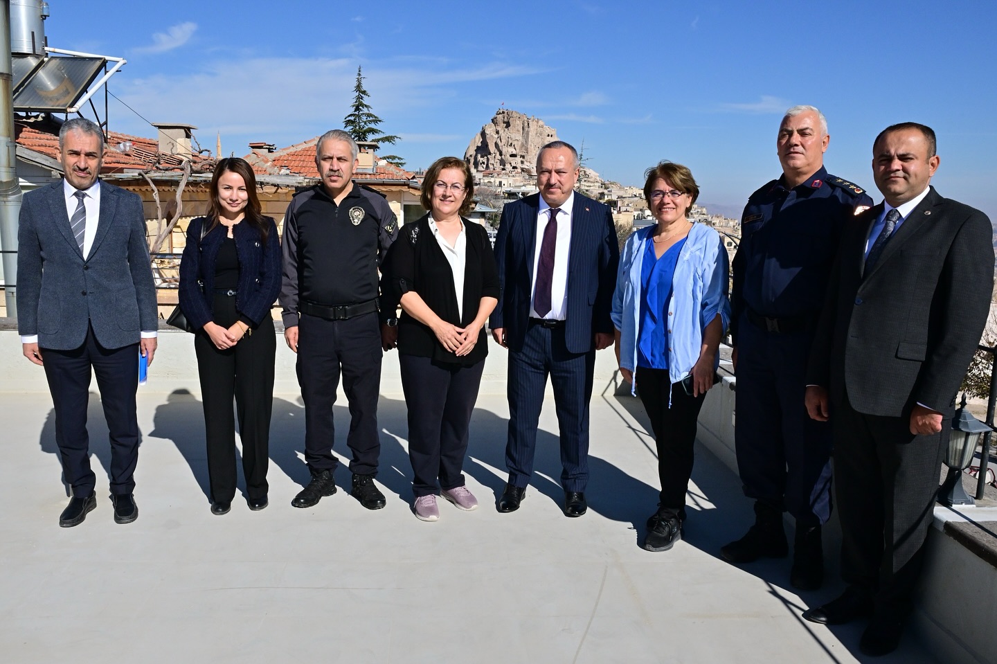 572902886 18075354596186019 5858381891048000280 N