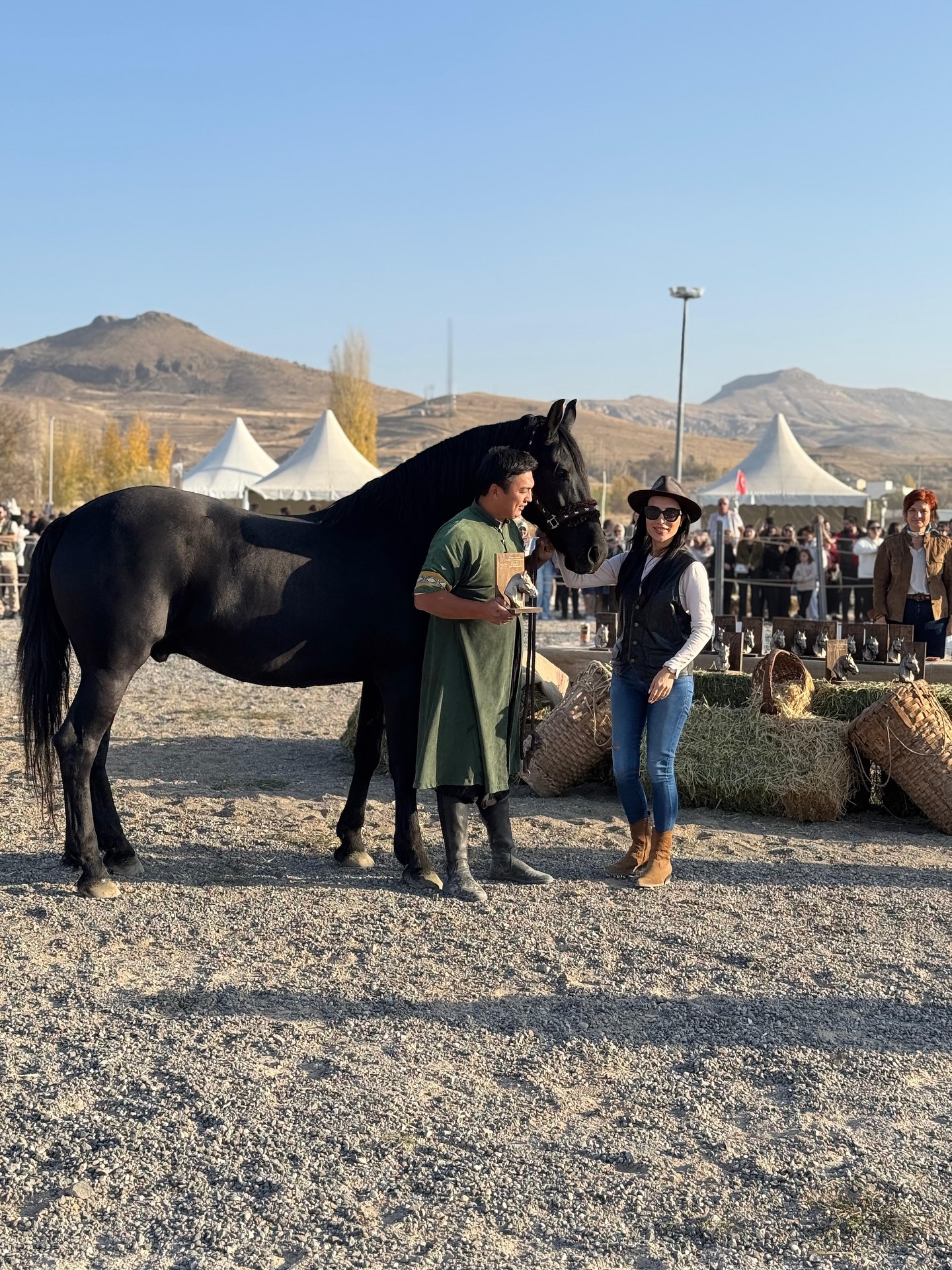 581227222 17932941738102292 6615247548896679825 N