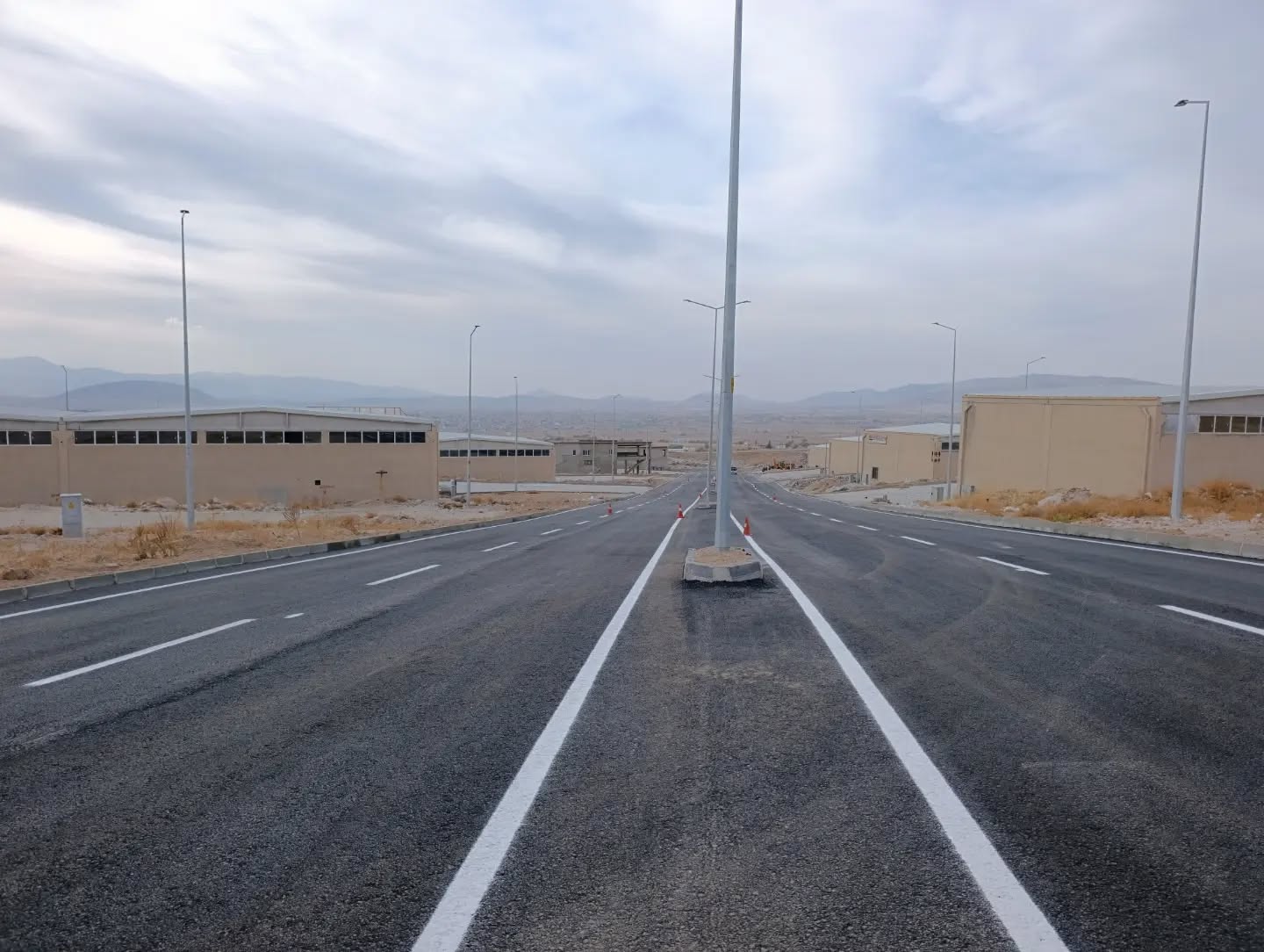 581704826 18105097450722998 5054653469440229998 N