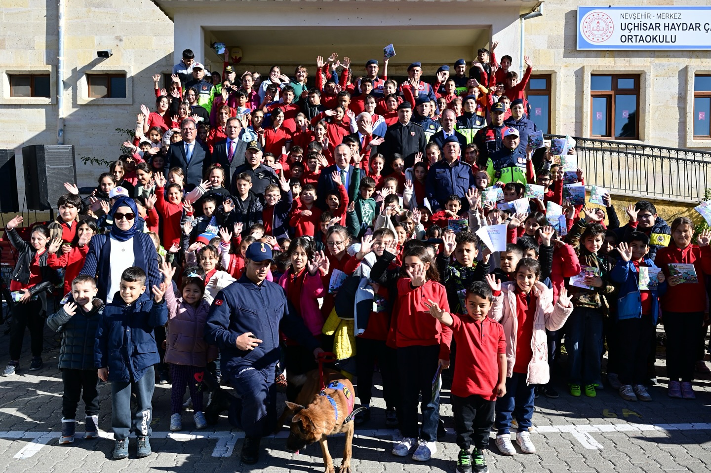 581874845 18076457069186019 2051425888841348390 N