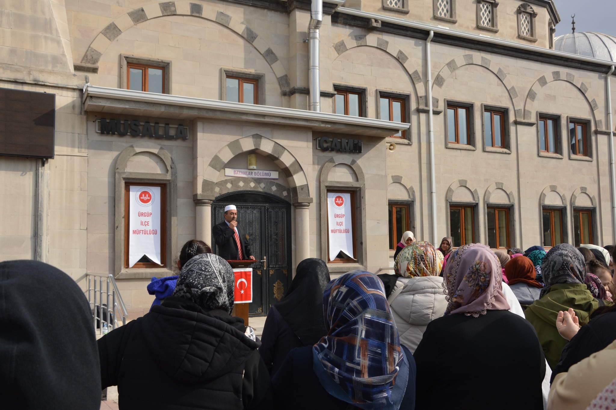 581938570 1239770528182978 1951239842140577756 N