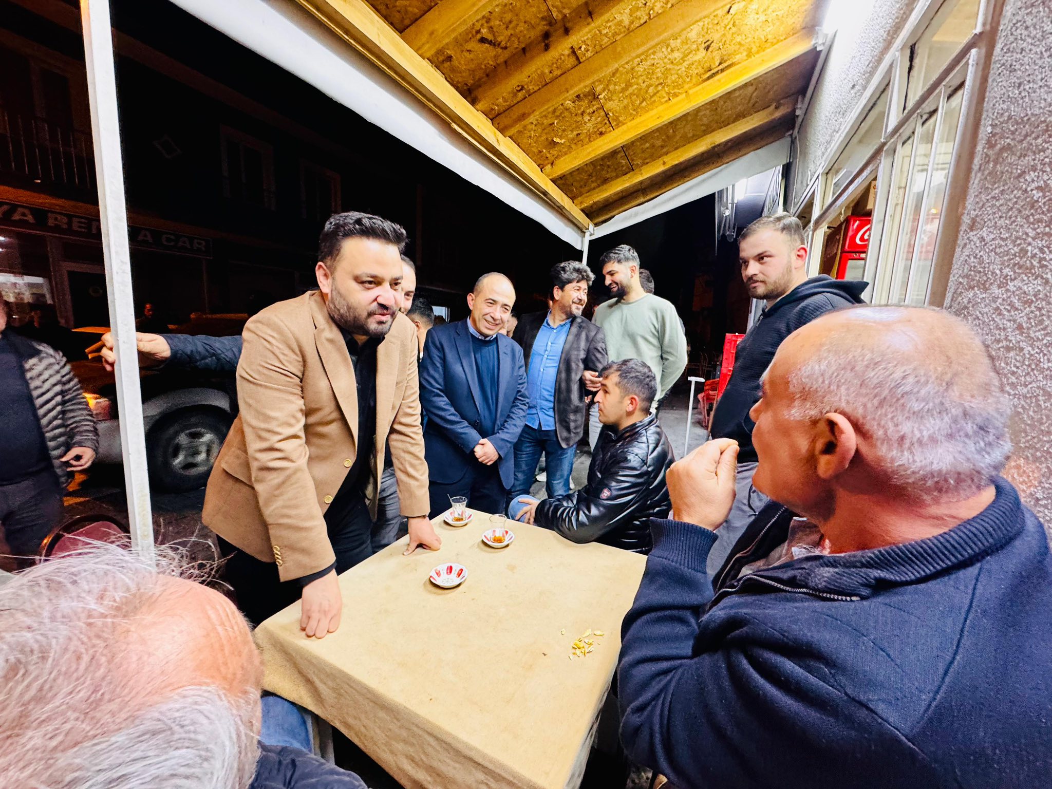 581940208 10163424004630699 8985756059982722816 N