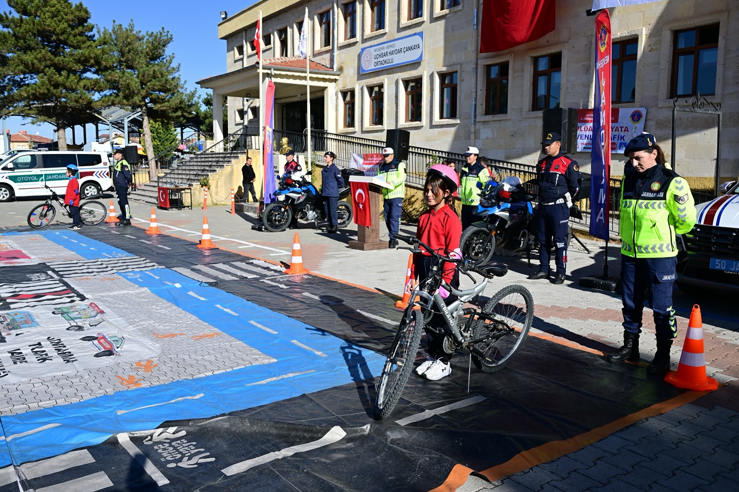 583644164 18076457060186019 8894500053303825478 N