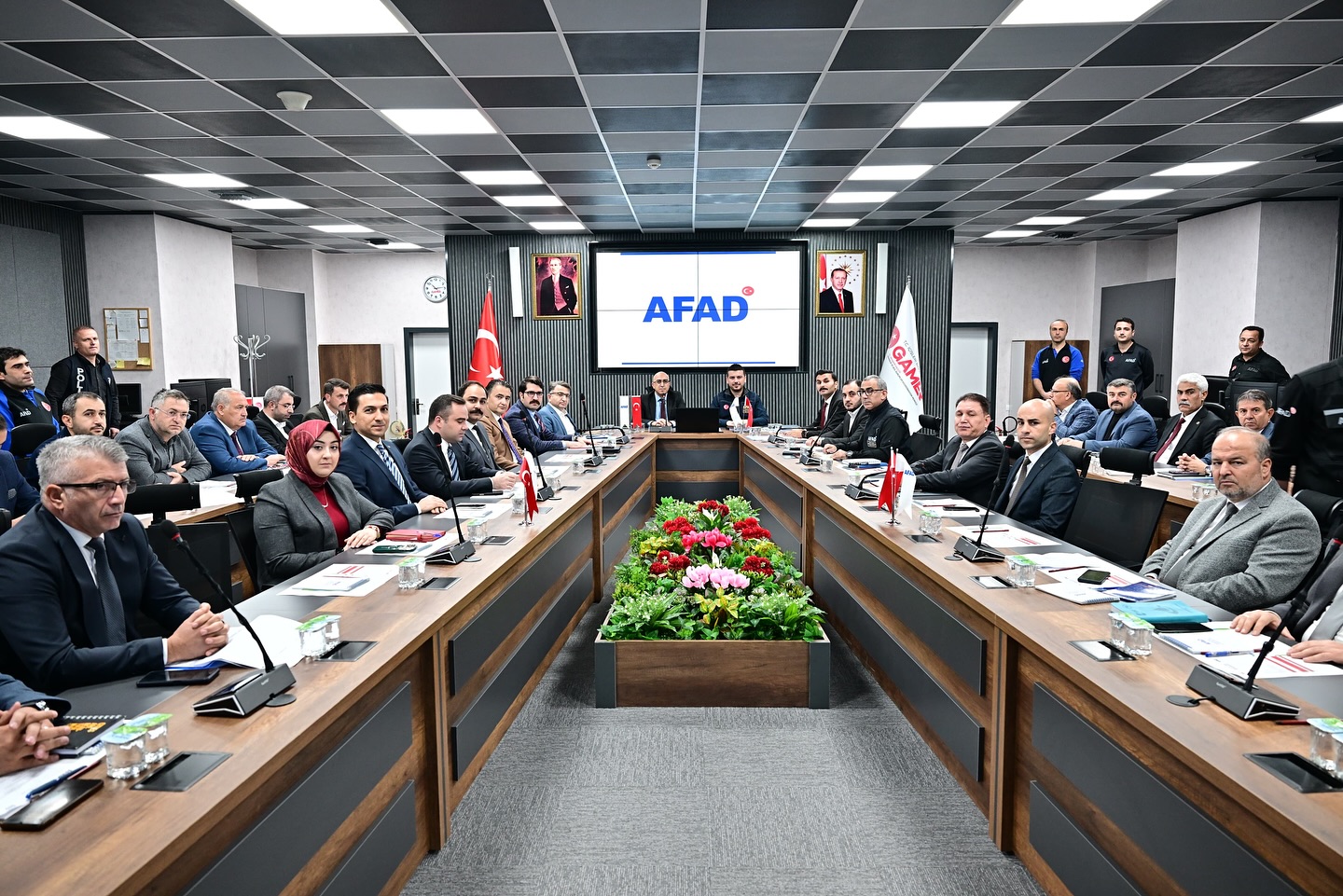 583802613 18076710323186019 7135489779943893668 N