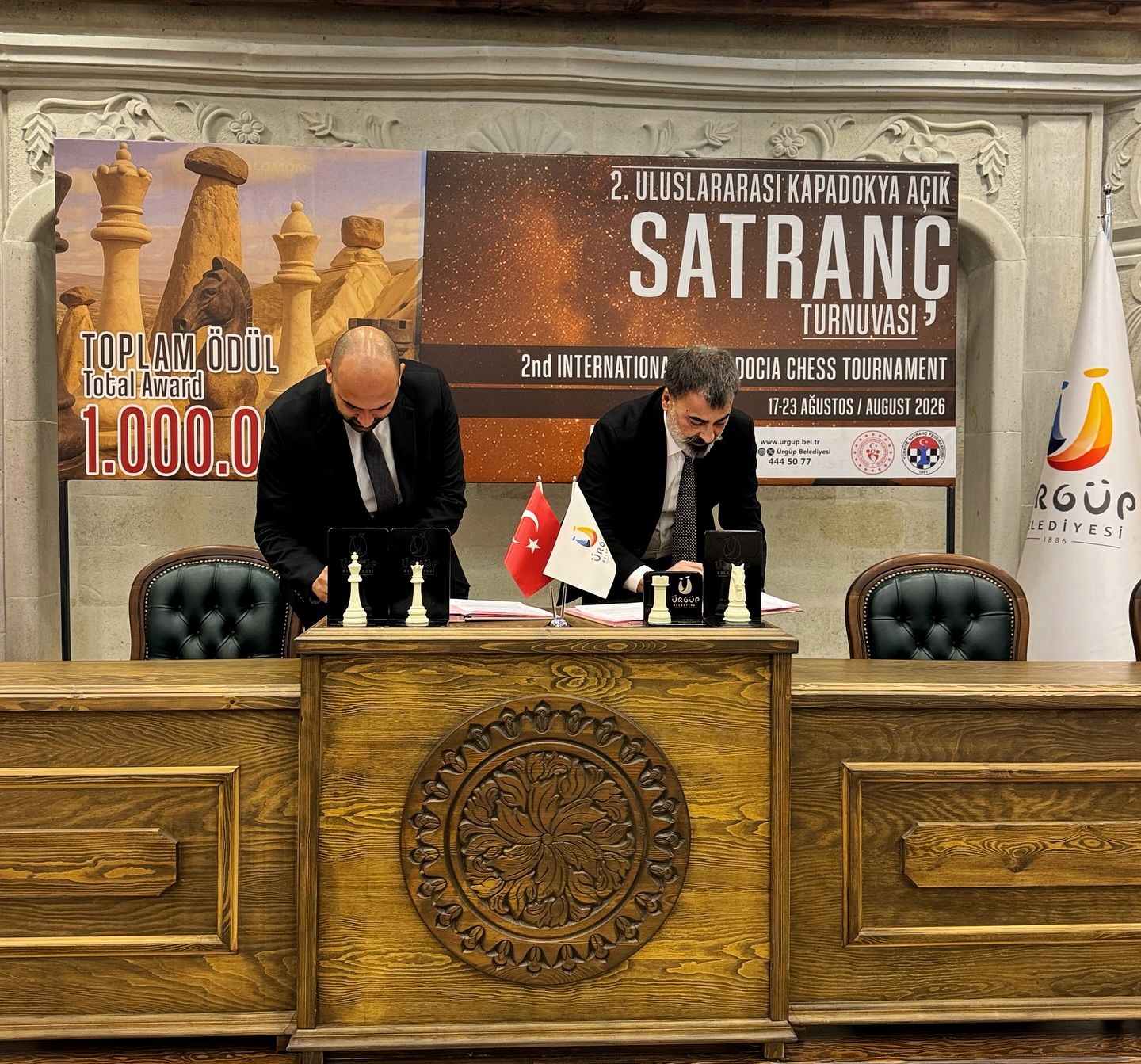 584397799 17933722278102292 4000104938792413752 N