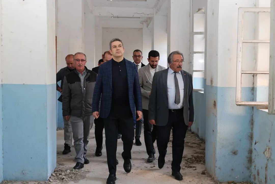 584737442 1174619441434502 2003238892830936647 N