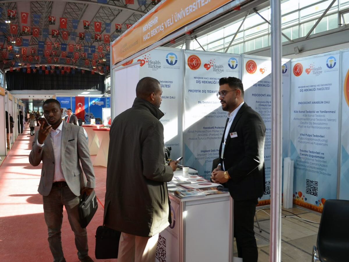 586407632 18352810462166791 5143537213275813978 N