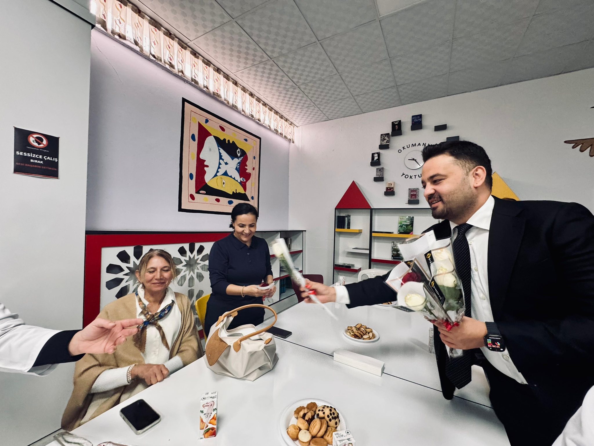 588587935 10163467937290699 2435664270884342736 N