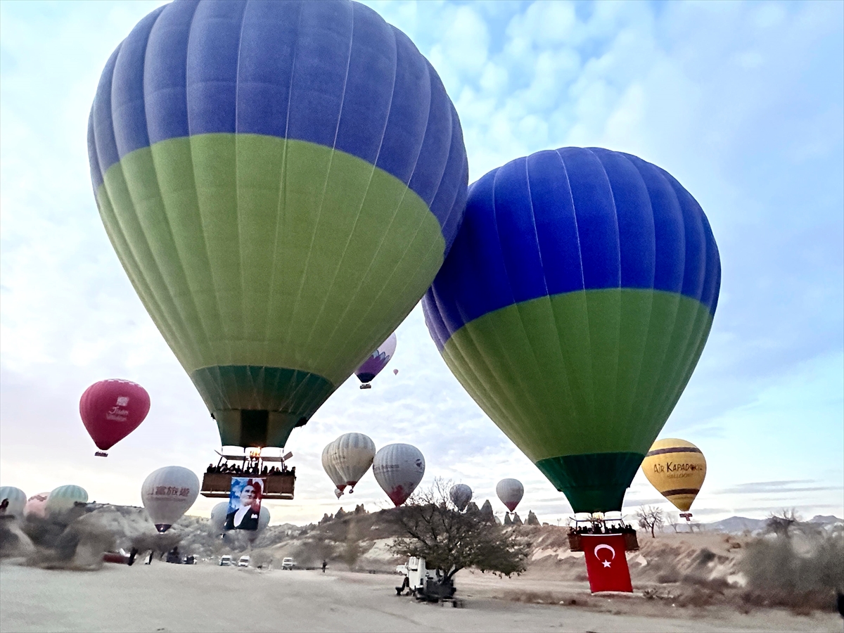 A A 20251110 39667056 39667055 K A P A D O K Y A D A B A L O N L A R T U R K B A Y R A K L A R I V E A T A T U R K P O S T E R L E R I Y L E U C T U