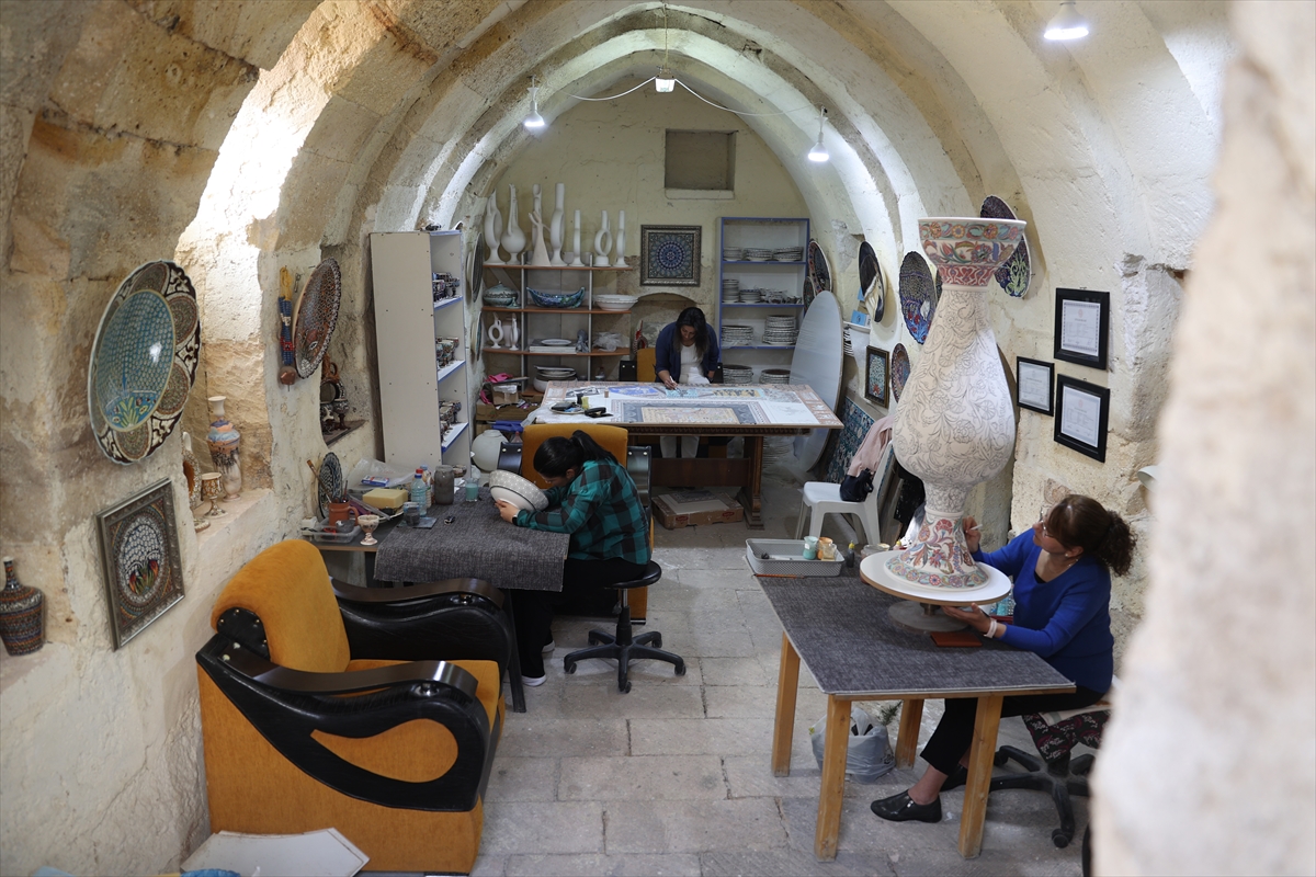 A A 20251113 39695376 39695367 T A R I H I K O N A K K A D I N C I N I U S T A L A R I N A S A N A T A T O L Y E S I O L D U