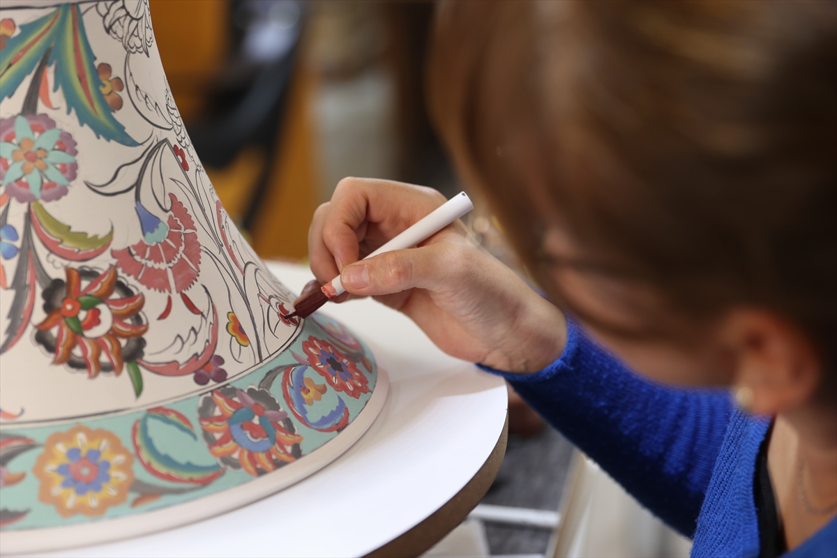 A A 20251113 39695376 39695370 T A R I H I K O N A K K A D I N C I N I U S T A L A R I N A S A N A T A T O L Y E S I O L D U