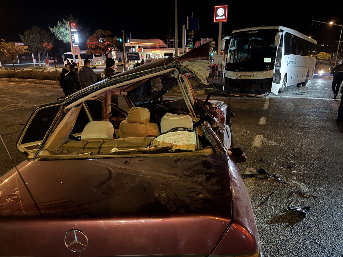 A A 20251121 39771866 39771863 N E V S E H I R D E T U R O T O B U S U I L E C A R P I S A N O T O M O B I L D E 2 K I S I O L D U 3 K I S I Y A R A L A N D I