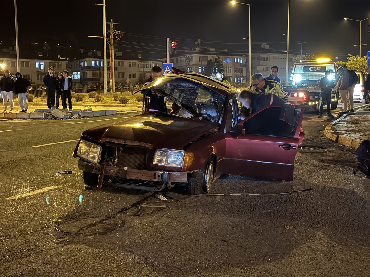 A A 20251121 39771866 39771865 N E V S E H I R D E T U R O T O B U S U I L E C A R P I S A N O T O M O B I L D E 2 K I S I O L D U 3 K I S I Y A R A L A N D I