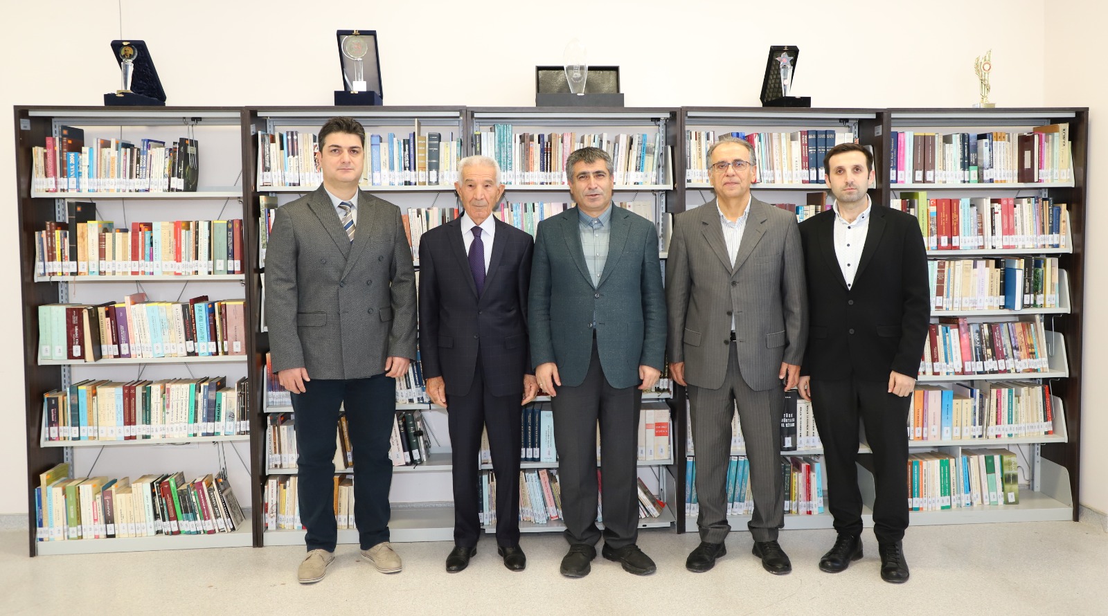 Aktekin Eserlerden Oluşan Koleksiyonu Inceledi (1)