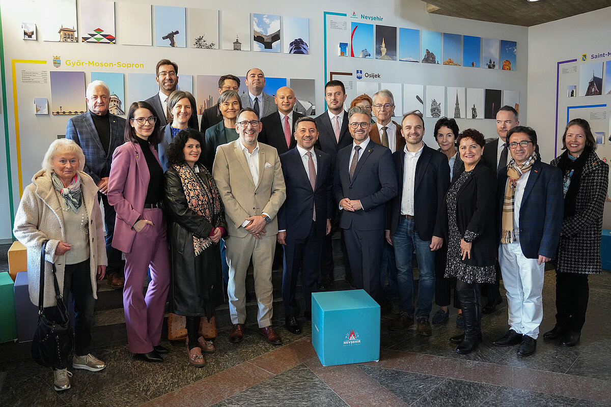 Csm 251111 Goldenes Buch Nevsehir Ari 149 6106Ed888B