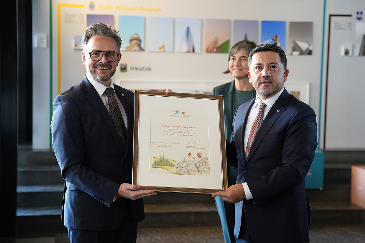 Csm 251111 Goldenes Buch Nevsehir Ari 97 C5Ad6B02B8