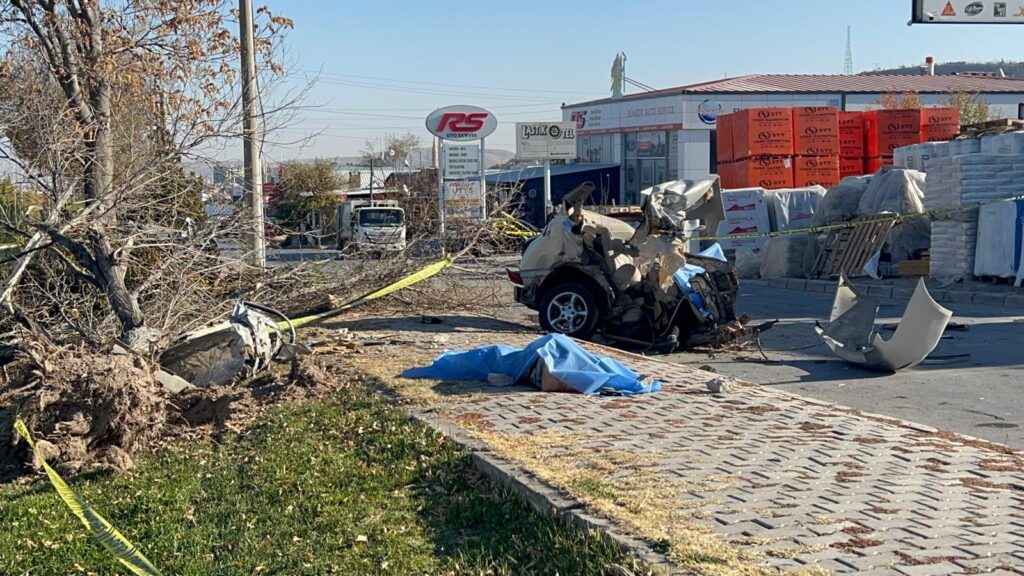 Nevşehir’de Feci Kaza2 Ölü 1 Yaralı2